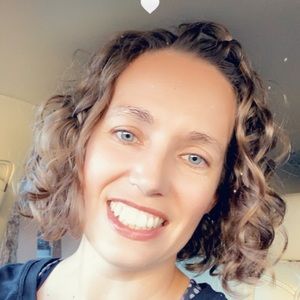 Meet your Posher, Roxanne